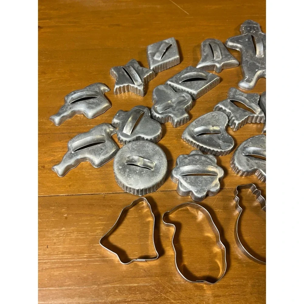 Vtg Aluminum Cookie Cutter Lot 21pc Gingerbread Man Christmas Tree Stars‎ Bell